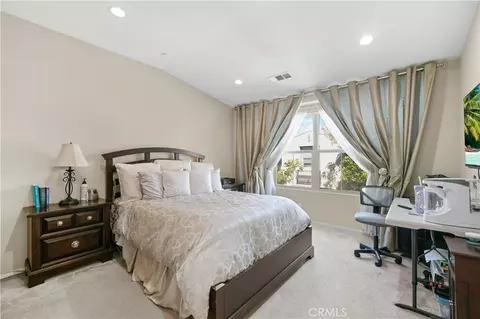 Bedroom - 142 Hedge Bloom, Irvine, CA 92618 photo 1 of 3