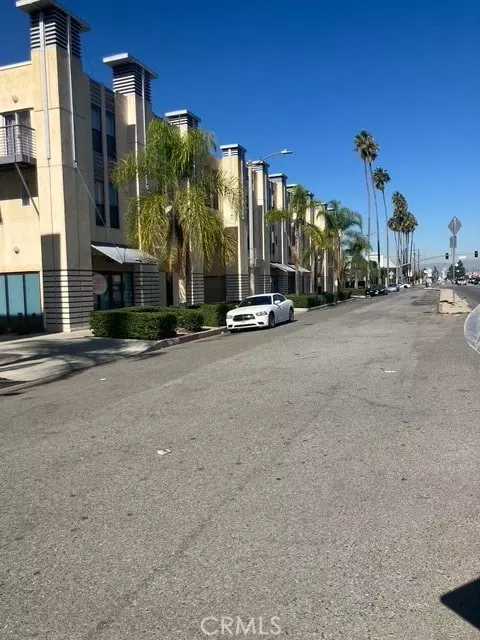 8021 S Vermont Ave #24, Los Angeles, CA 90044