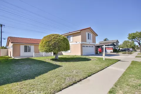 17475 Santa Lucia St, Fountain Valley, CA 92708