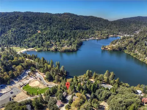 428 Delle Dr, Crestline, CA 92325