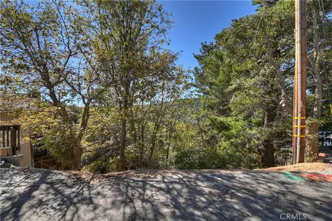 428 Delle Dr, Crestline, CA 92325 photo 3