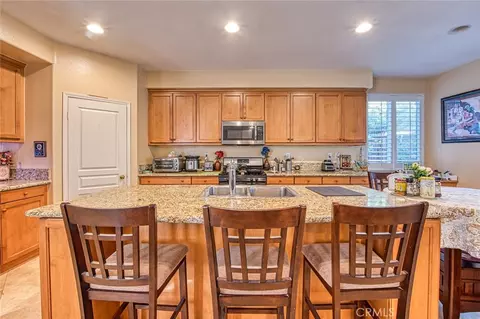 Kitchen - 39794 Cambridge Pl, Temecula, CA 92591 photo 2 of 2