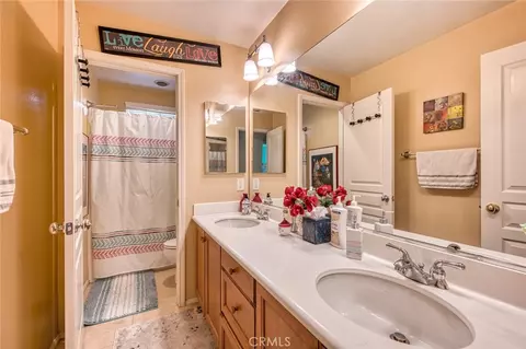 Bath - 39794 Cambridge Pl, Temecula, CA 92591 photo 3 of 3
