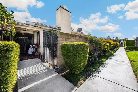 2133 Barclay, Santa Ana, CA 92701
