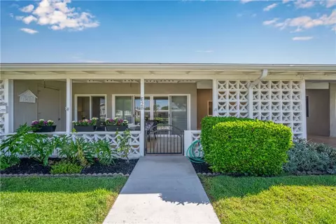 1461 Monterey #28E, Seal Beach, CA 90740