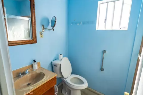 814 W Maple St, Compton, CA 90220 photo 7