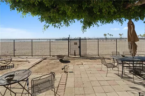 Exterior - 1030 E Ocean #308, Long Beach, CA 90802 photo 4 of 4