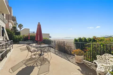 Exterior - 1030 E Ocean #308, Long Beach, CA 90802 photo 2 of 4