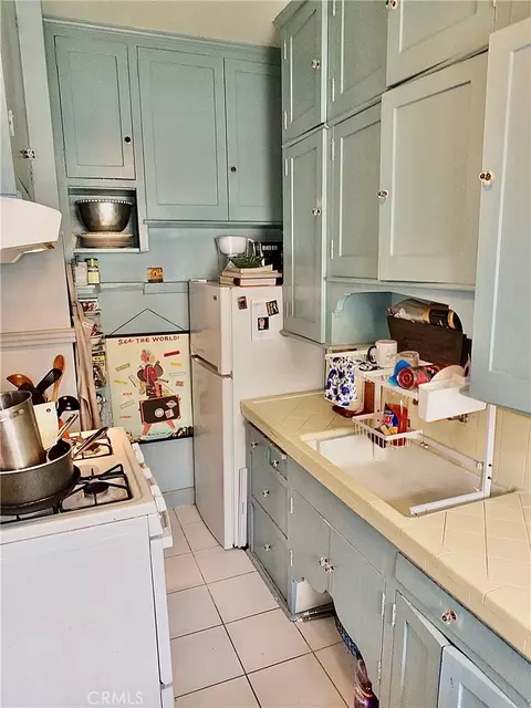 Kitchen - 1030 E Ocean #308, Long Beach, CA 90802 photo 1 of 3