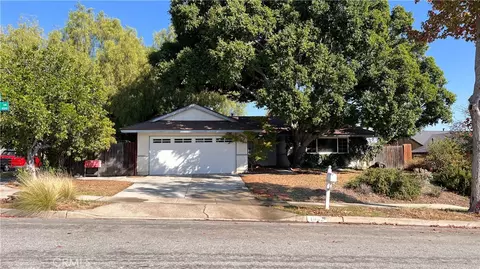1082 N Lynwood Dr, Brea, CA 92821