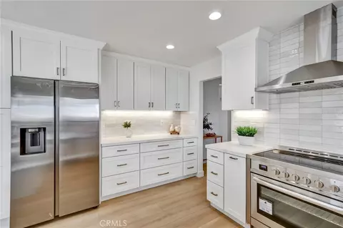 Kitchen - 5515 Thunderbird, La Jolla, CA 92037 photo 6 of 6