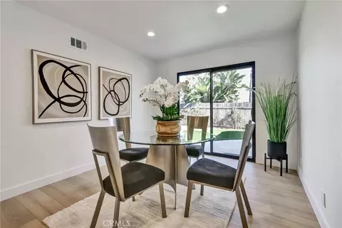 Dining - 5515 Thunderbird, La Jolla, CA 92037 photo 1 of 2