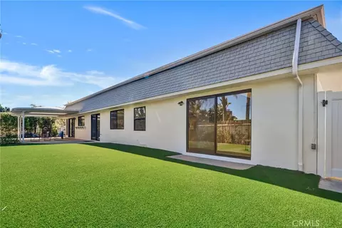 Exterior - 5515 Thunderbird, La Jolla, CA 92037 photo 8 of 9