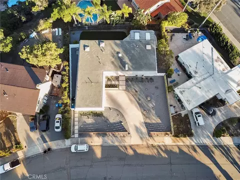 View/Area - 5515 Thunderbird, La Jolla, CA 92037 photo 6 of 8
