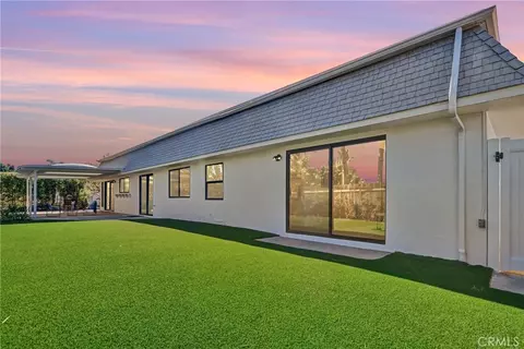Exterior - 5515 Thunderbird, La Jolla, CA 92037 photo 7 of 9
