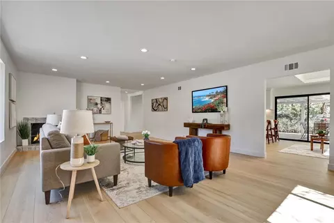 Other - 5515 Thunderbird, La Jolla, CA 92037 photo 3 of 12