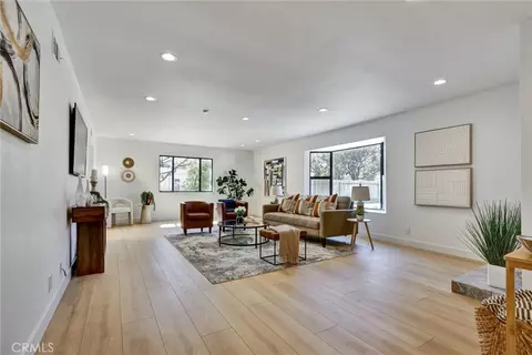 Living - 5515 Thunderbird, La Jolla, CA 92037 photo 1 of 3