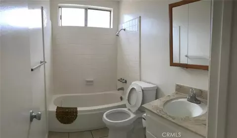 Bath - 160 W Cascade, Rialto, CA 92376 photo 3 of 3
