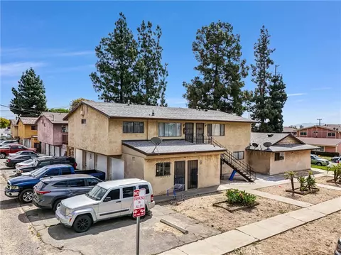 View/Area - 160 W Cascade, Rialto, CA 92376 photo 2 of 7