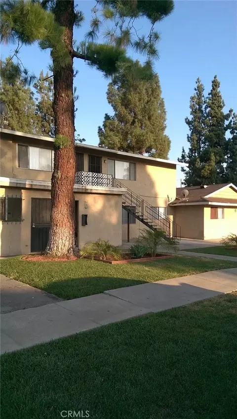 Other - 160 W Cascade, Rialto, CA 92376 photo 2 of 9