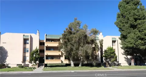 12121 Centralia St #111, Lakewood, CA 90715