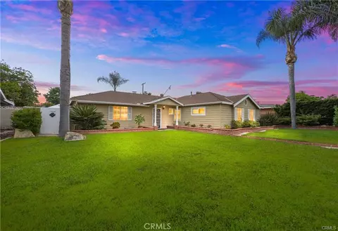 552 S Yorba St, Orange, CA 92869