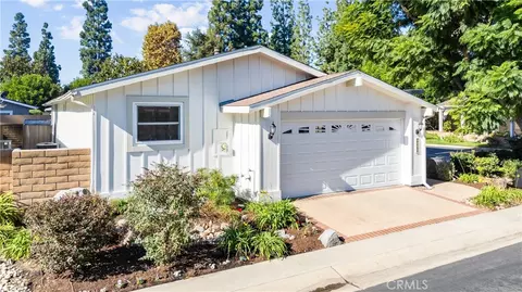2544 Park Lk, Santa Ana, CA 92705