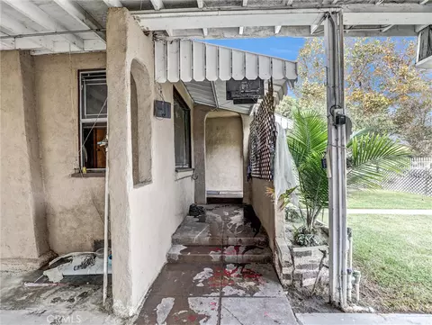 Entry Way - 405 S Ward, Compton, CA 90221 photo 1 of 2