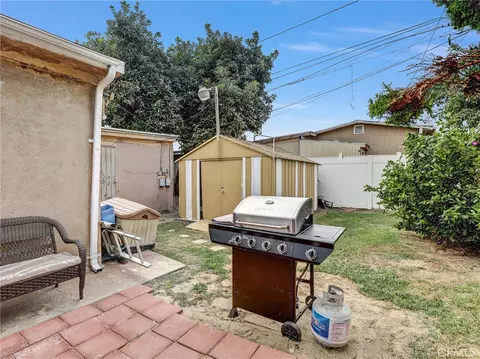 Exterior - 405 S Ward, Compton, CA 90221 photo 5 of 11