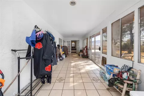 Entry Way - 18629 Orange, Hesperia, CA 92345 photo 2 of 2