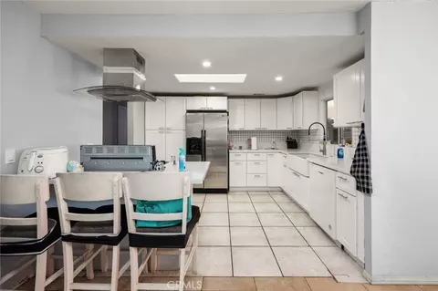 Kitchen - 18629 Orange, Hesperia, CA 92345 photo 1 of 4