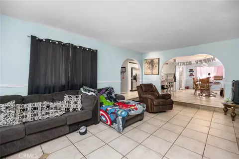 Living - 18629 Orange, Hesperia, CA 92345 photo 3 of 3