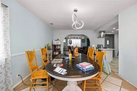 Dining - 18629 Orange, Hesperia, CA 92345 photo 2 of 2