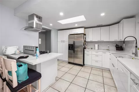 Kitchen - 18629 Orange, Hesperia, CA 92345 photo 2 of 4