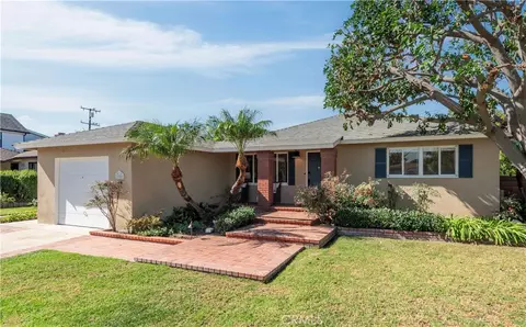 1951 Snowden Ave, Long Beach, CA 90815