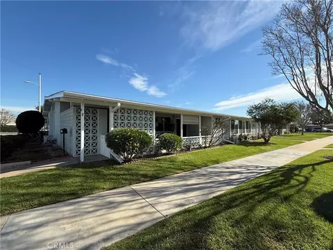 1200 Canoe Brook Dr M3-19f, Seal Beach, CA 90740