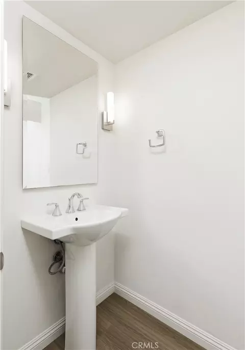 Bath - 128 Full Sun, Irvine, CA 92618 photo 1 of 3