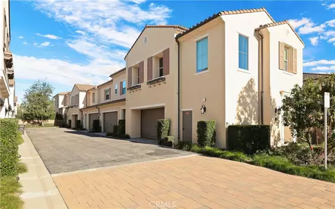 Exterior - 128 Full Sun, Irvine, CA 92618 photo 3 of 5