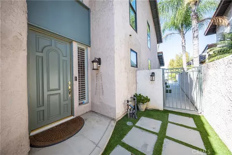 627 Avery Pl, Long Beach, CA 90807