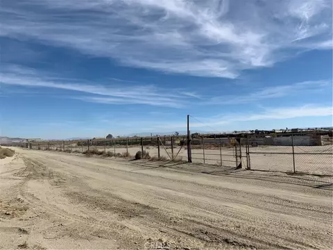 2551 Bella Dr, Adelanto, CA 92301