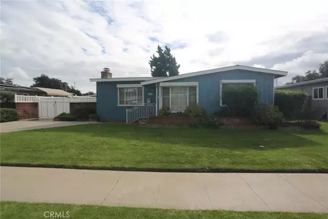 5624 E Vernon St, Long Beach, CA 90815