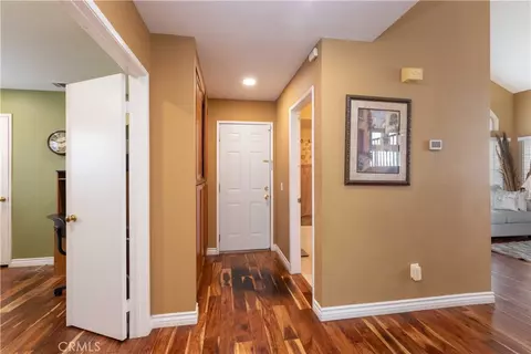 Entry Way - 11541 Plane Tree, Fontana, CA 92337 photo 4 of 6