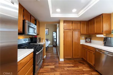 Kitchen - 11541 Plane Tree, Fontana, CA 92337 photo 5 of 5
