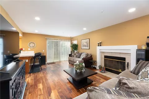 Living - 11541 Plane Tree, Fontana, CA 92337 photo 2 of 5