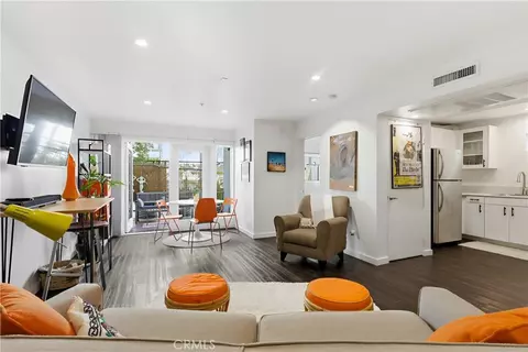 834 E 4th St #29, Long Beach, CA 90802