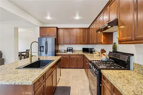 Kitchen - 24892 Pine Mountain Ter, Corona, CA 92883 photo 3 of 3