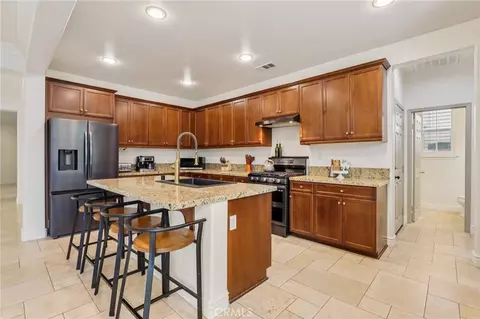 Kitchen - 24892 Pine Mountain Ter, Corona, CA 92883 photo 2 of 3