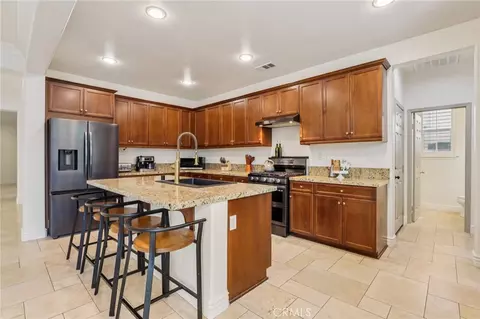 Kitchen - 24892 Pine Mountain Ter, Corona, CA 92883 photo 3 of 5