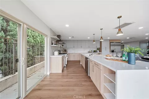 Kitchen - 20232 Evening Breeze, Walnut, CA 91789 photo 6 of 10