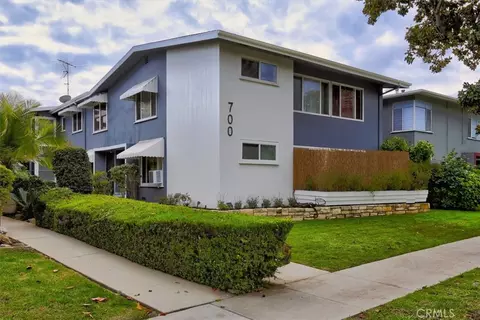 700 E Carson St E #4, Long Beach, CA 90807